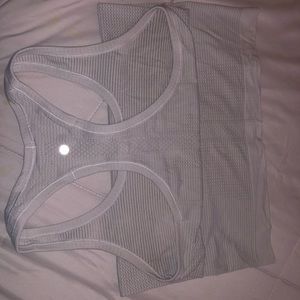 white lululemon tank